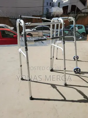 Photo - Durable Aluminum, This Walker瘓舍stable for Persons Weighing Up to 150kg