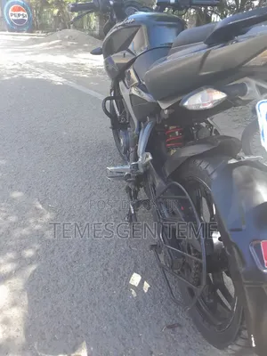 Photo - New Bajaj Pulsar NS 200 2018 Black