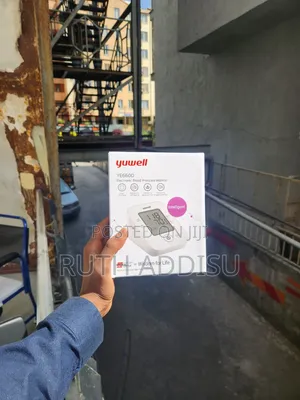 Photo - Digital Blood Pressuer Monitor鳵了brand New Digital Blood Pressuer Monit