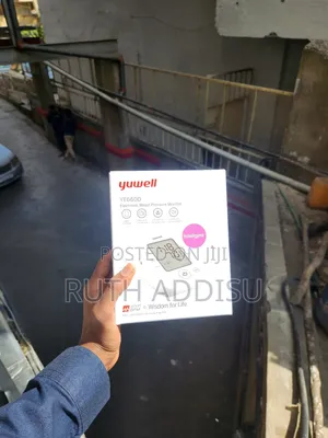 Photo - Blood Pressuer Monitor較為brand New Digital Blood Pressuer Monitor Top