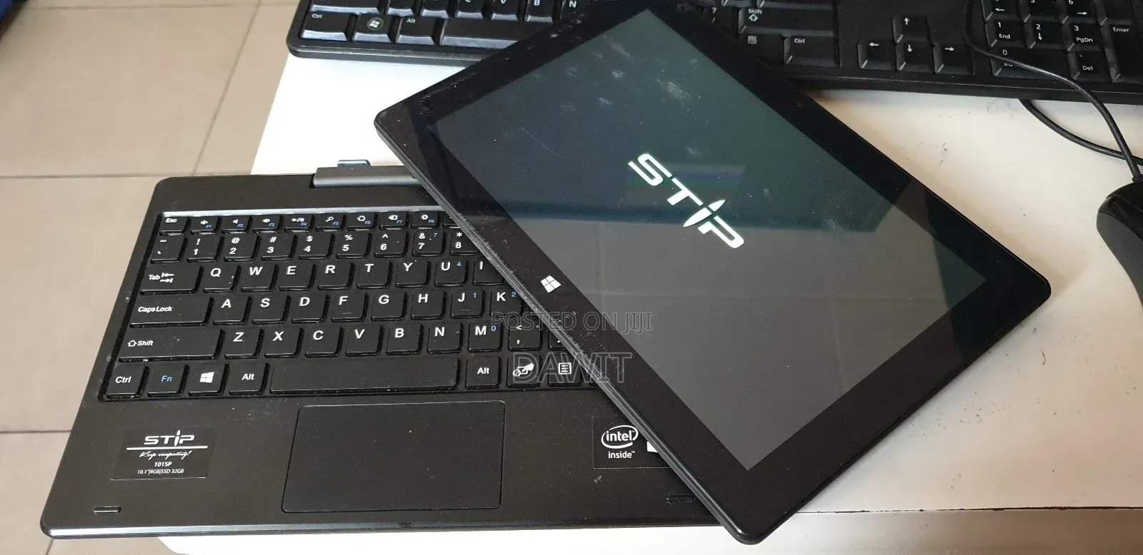 Laptop 4GB Intel SSD 32GB