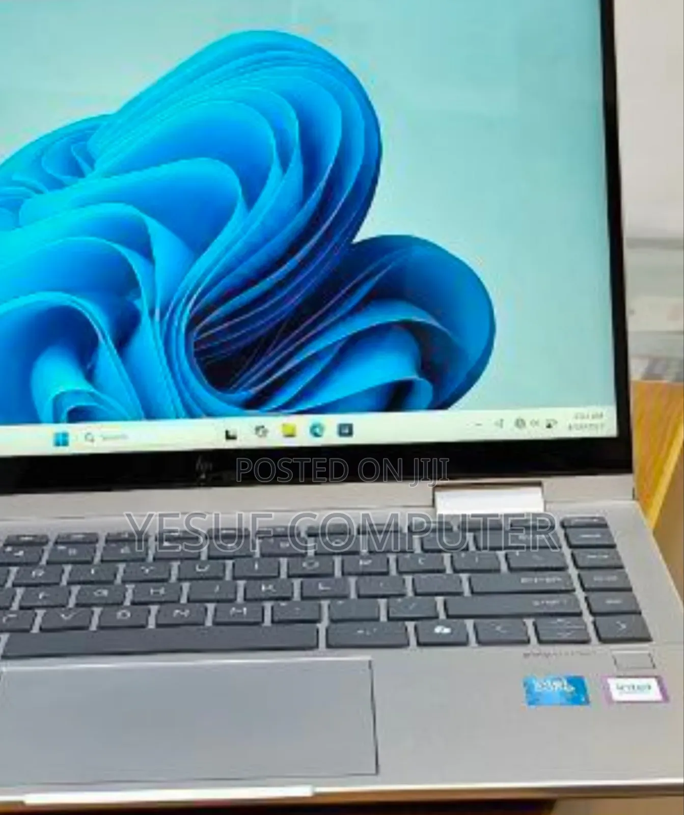 New Laptop HP Envy X360 8GB Intel Core 5 SSD 512GB