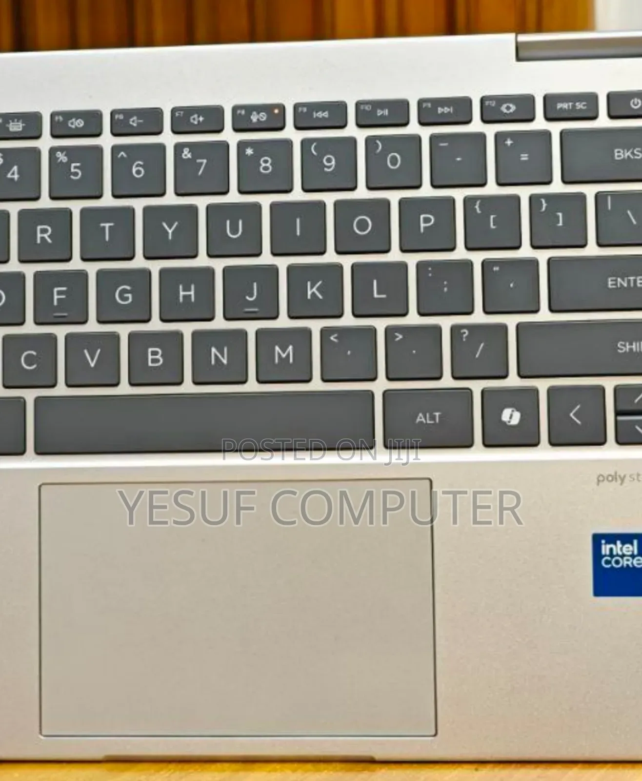 New Laptop HP Envy X360 8GB Intel Core 5 SSD 512GB