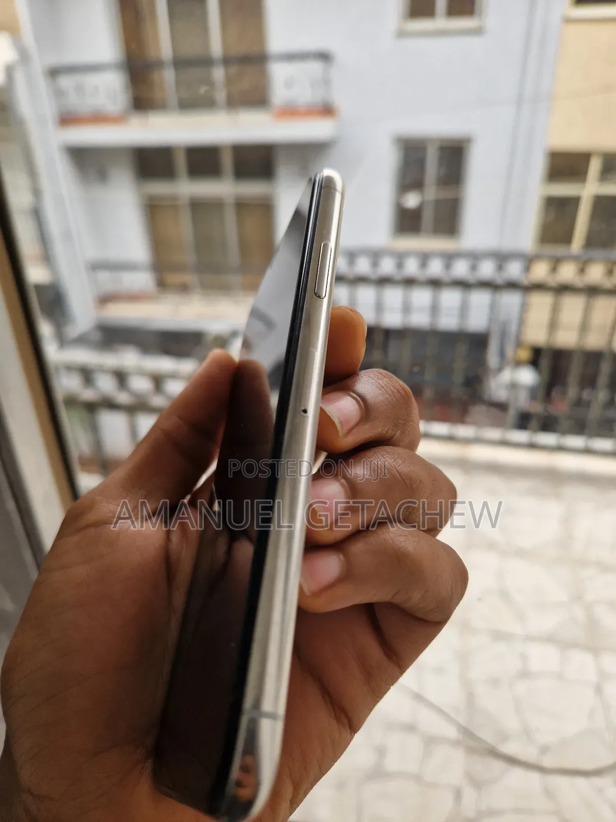 Apple iPhone X 64 GB White