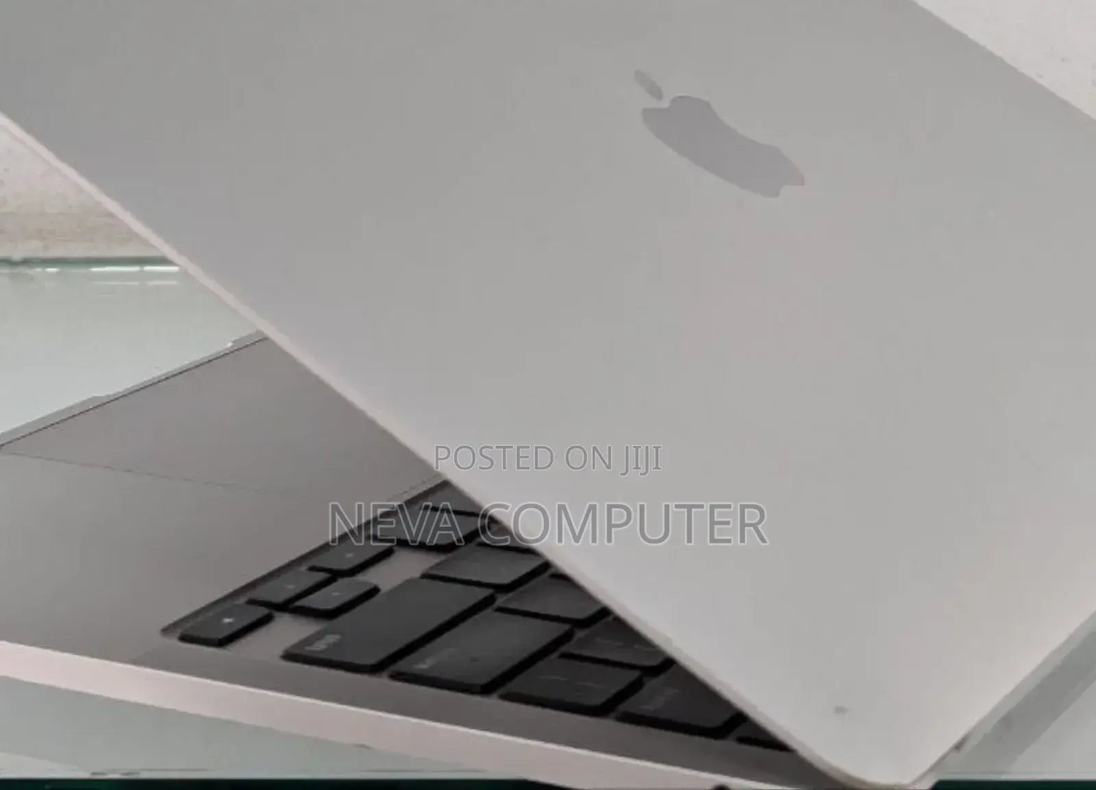New Laptop Apple MacBook Pro 2019 4GB Apple M2 SSD 256GB