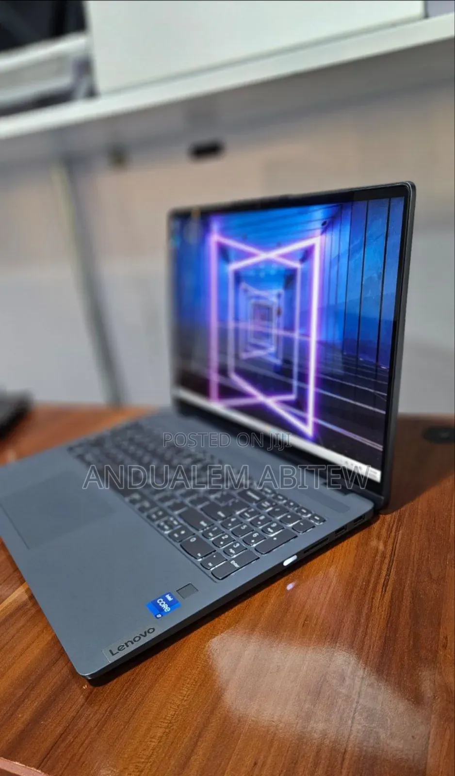 New Laptop Lenovo Yoga 710 16GB Intel Core I7 SSD 512GB