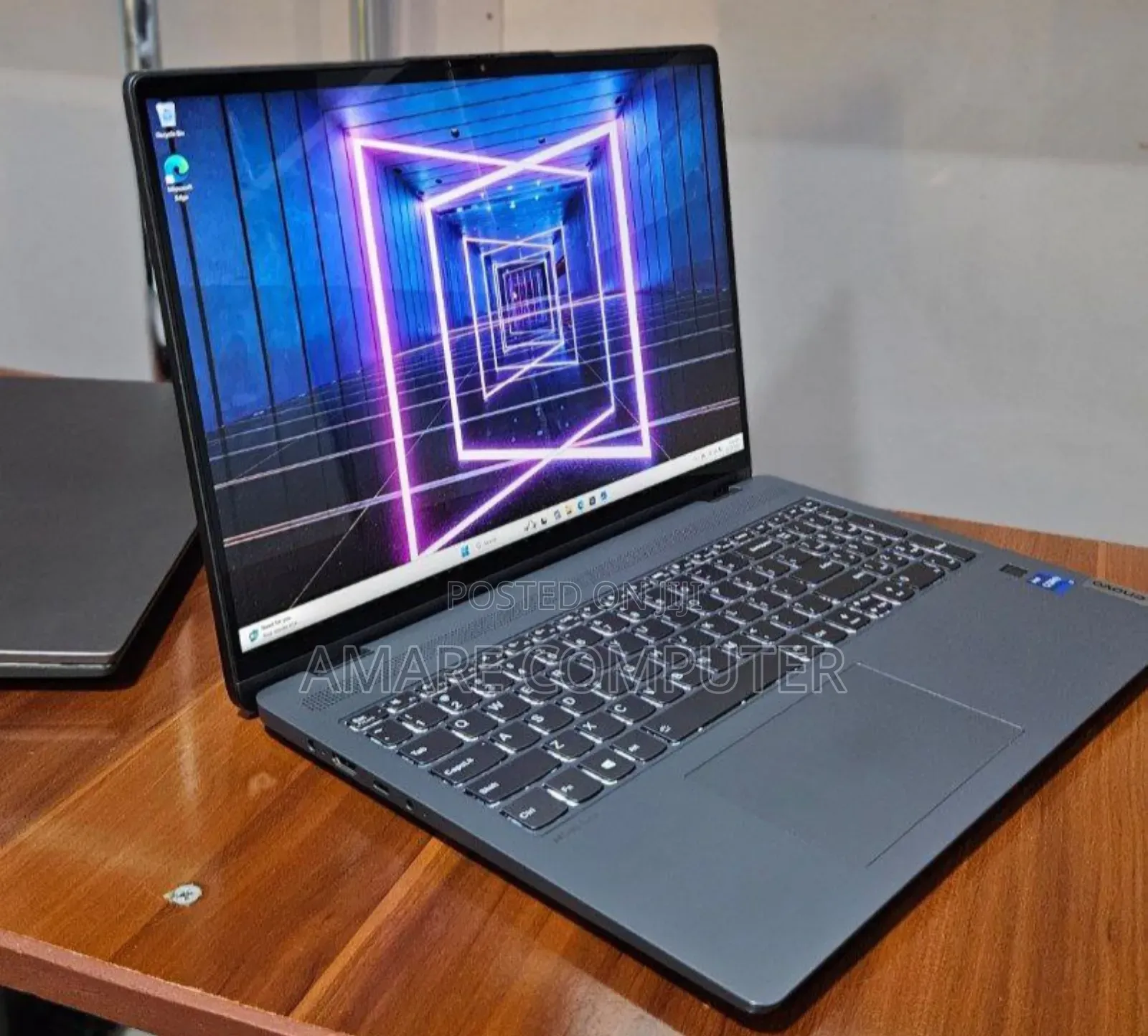 New Laptop Lenovo Yoga 7 15ITL5 16GB Intel Core I7 SSD 512GB