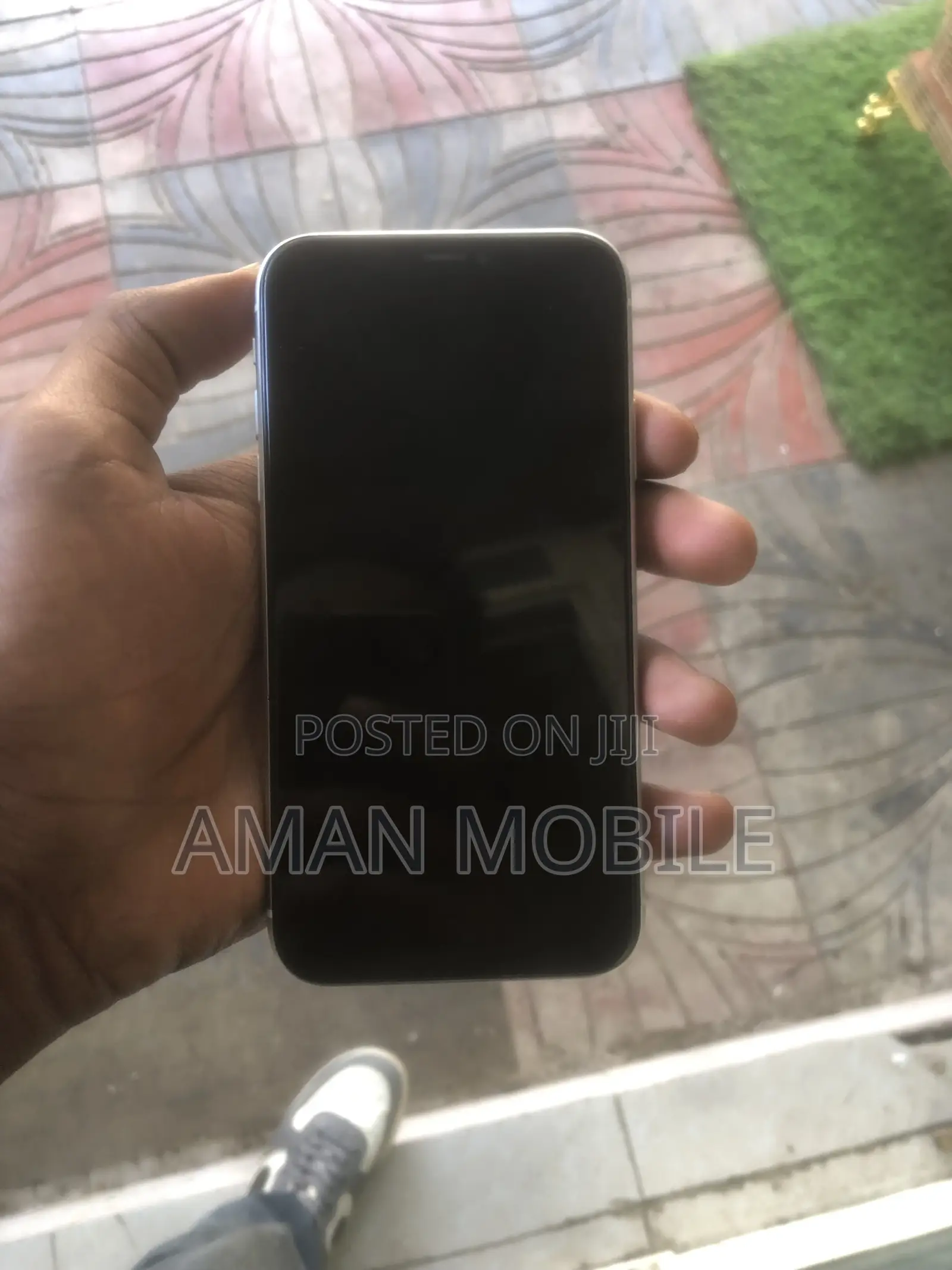 Apple XR 64 GB White