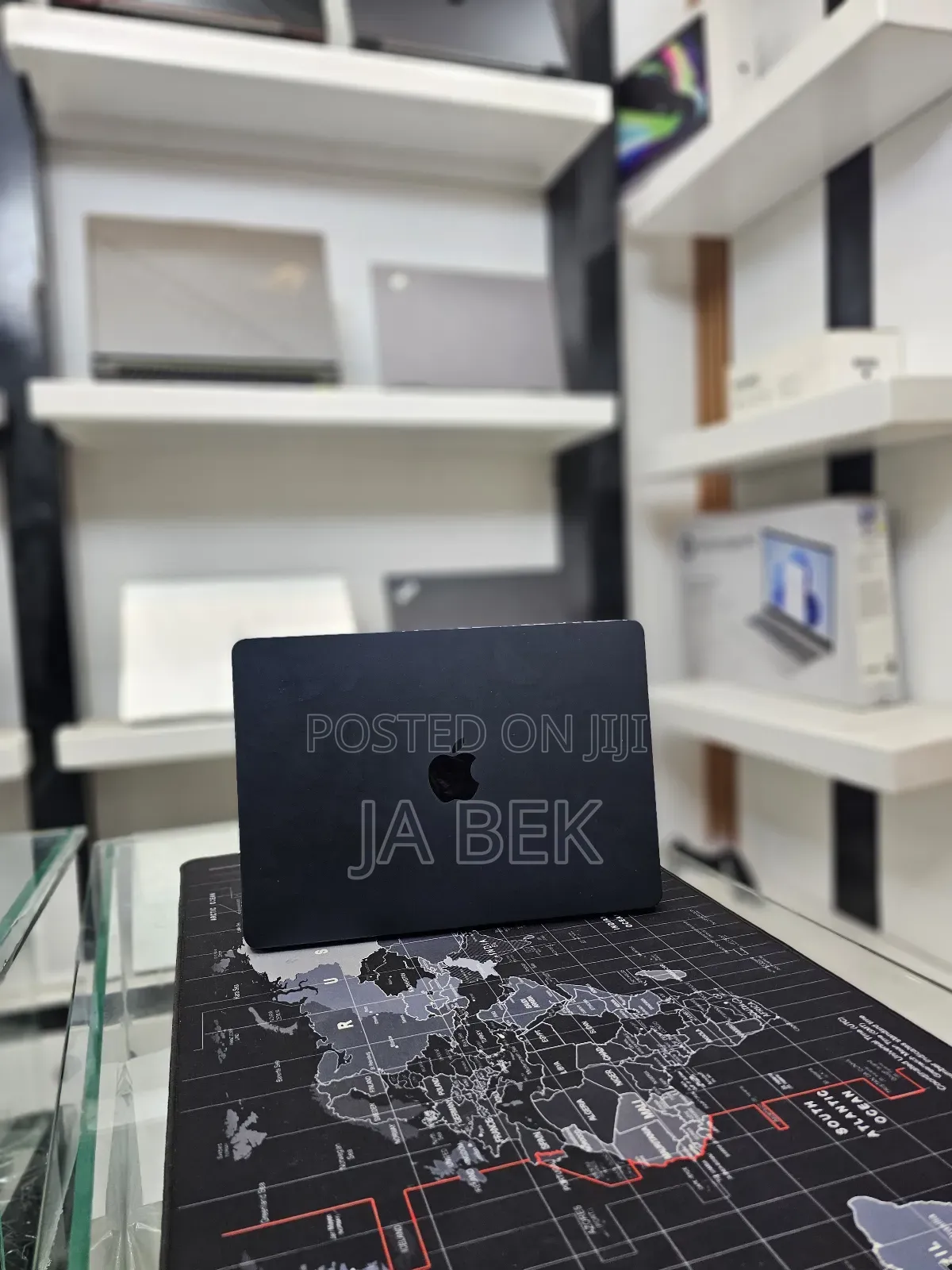 New Laptop Apple MacBook Air 2025 M4 13-Inch 16GB Apple M4 SSD 256GB