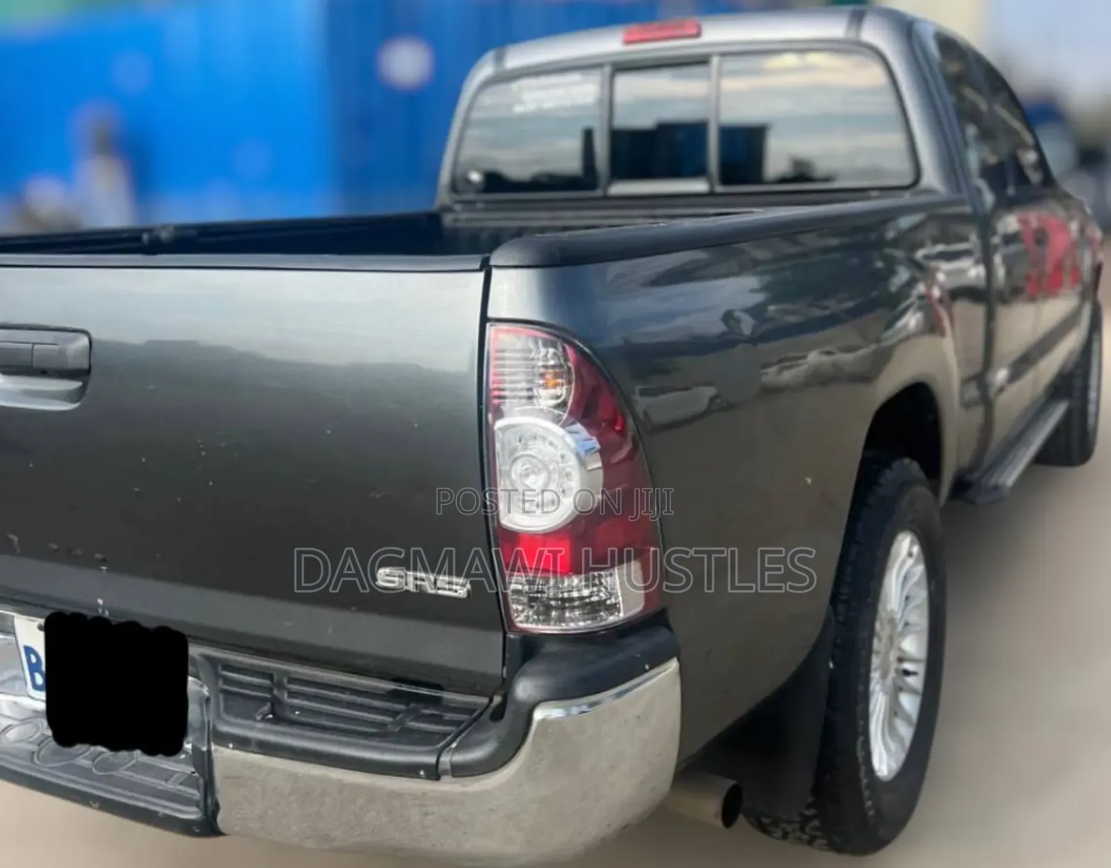 Toyota Tacoma Access Cab 4x4 2.7L 4-Cyl. 4-Speed Automatic 2013 Gold