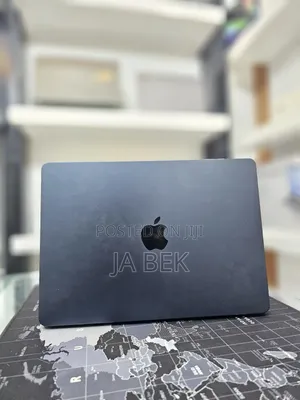 New Laptop Apple MacBook Air 2025 M4 13-Inch 16GB Apple M4 SSD 256GB