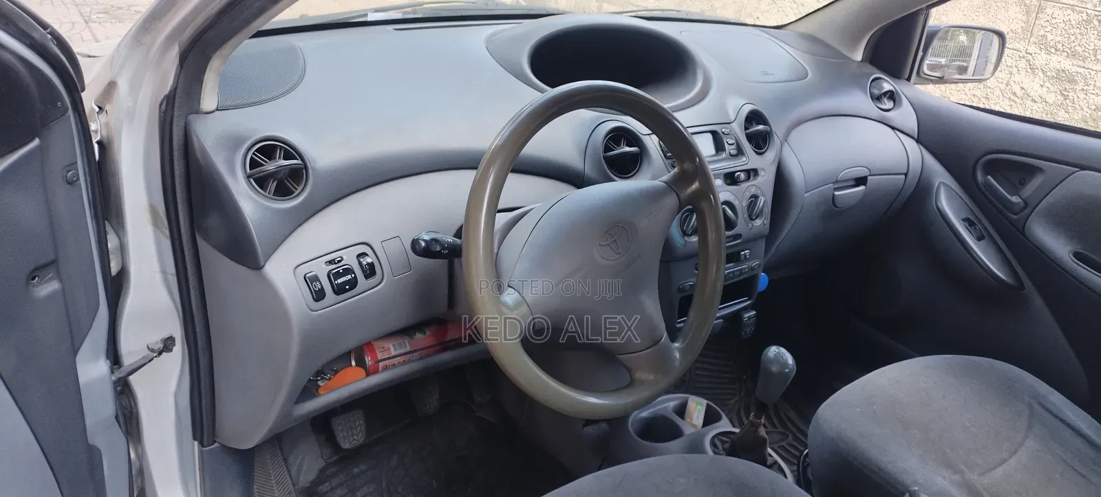 Toyota Yaris 1.5 2000 Silver