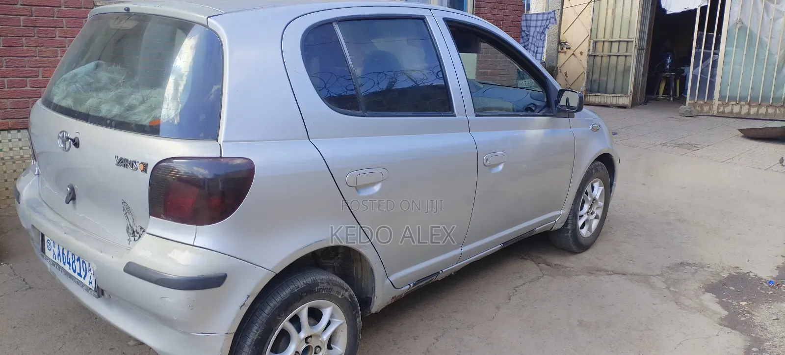 Toyota Yaris 1.5 2000 Silver