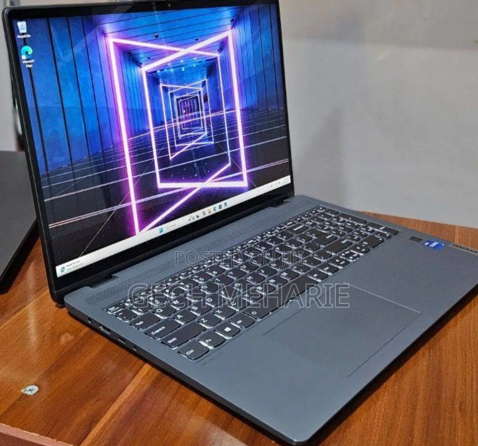 New Laptop Lenovo Yoga 700 16GB Intel Core I7 SSD 512GB