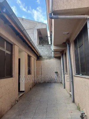 5bdrm House in Addis Abeba, Bole for rent