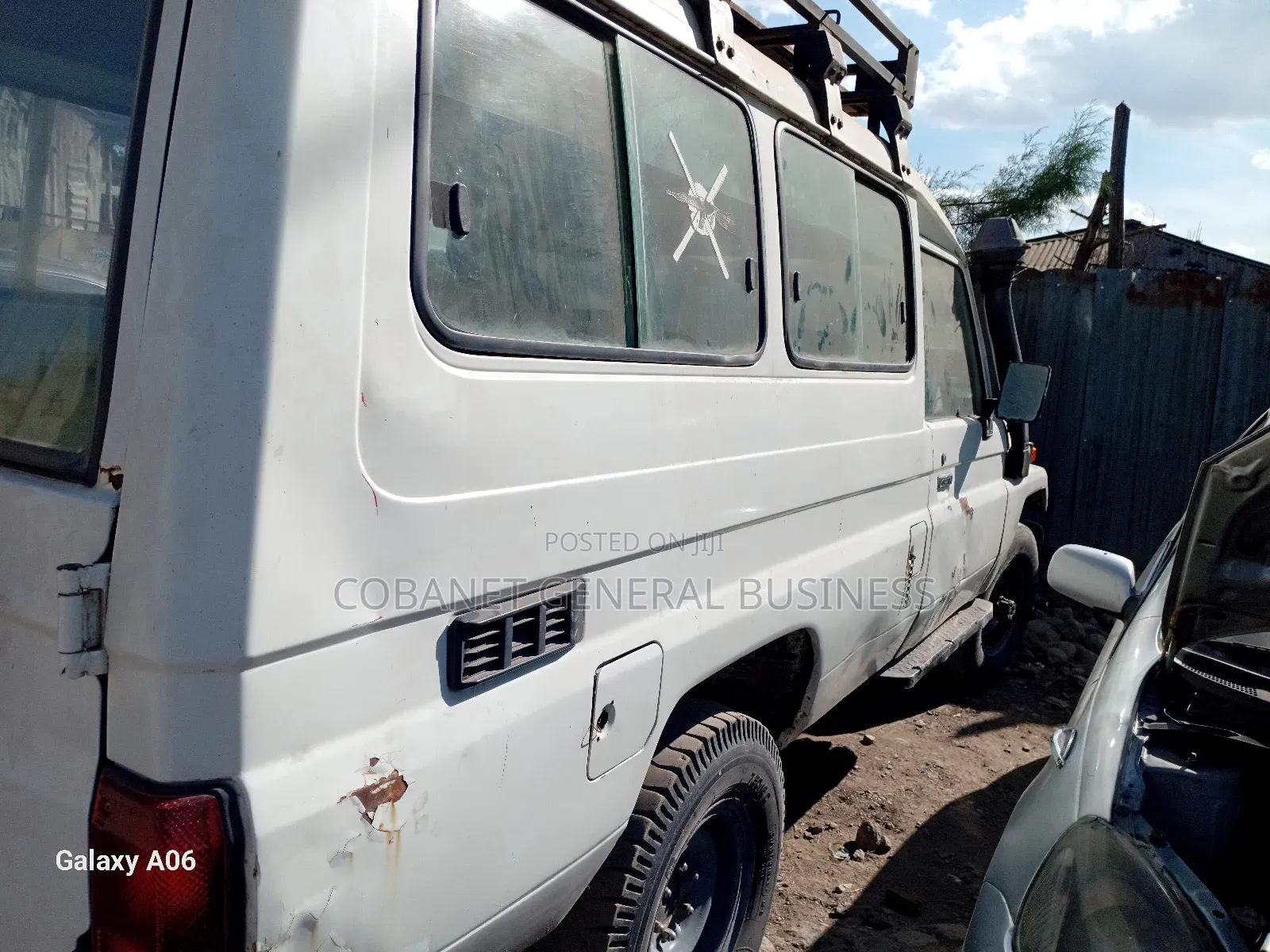 Toyota Land Cruiser 90 1997 White