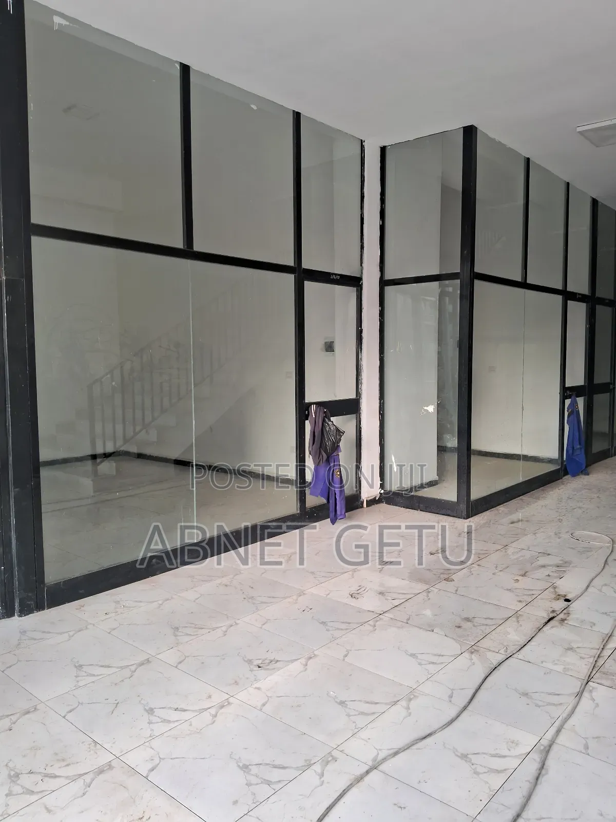 የንግድ ሱቅ በማይታመን ዋጋ