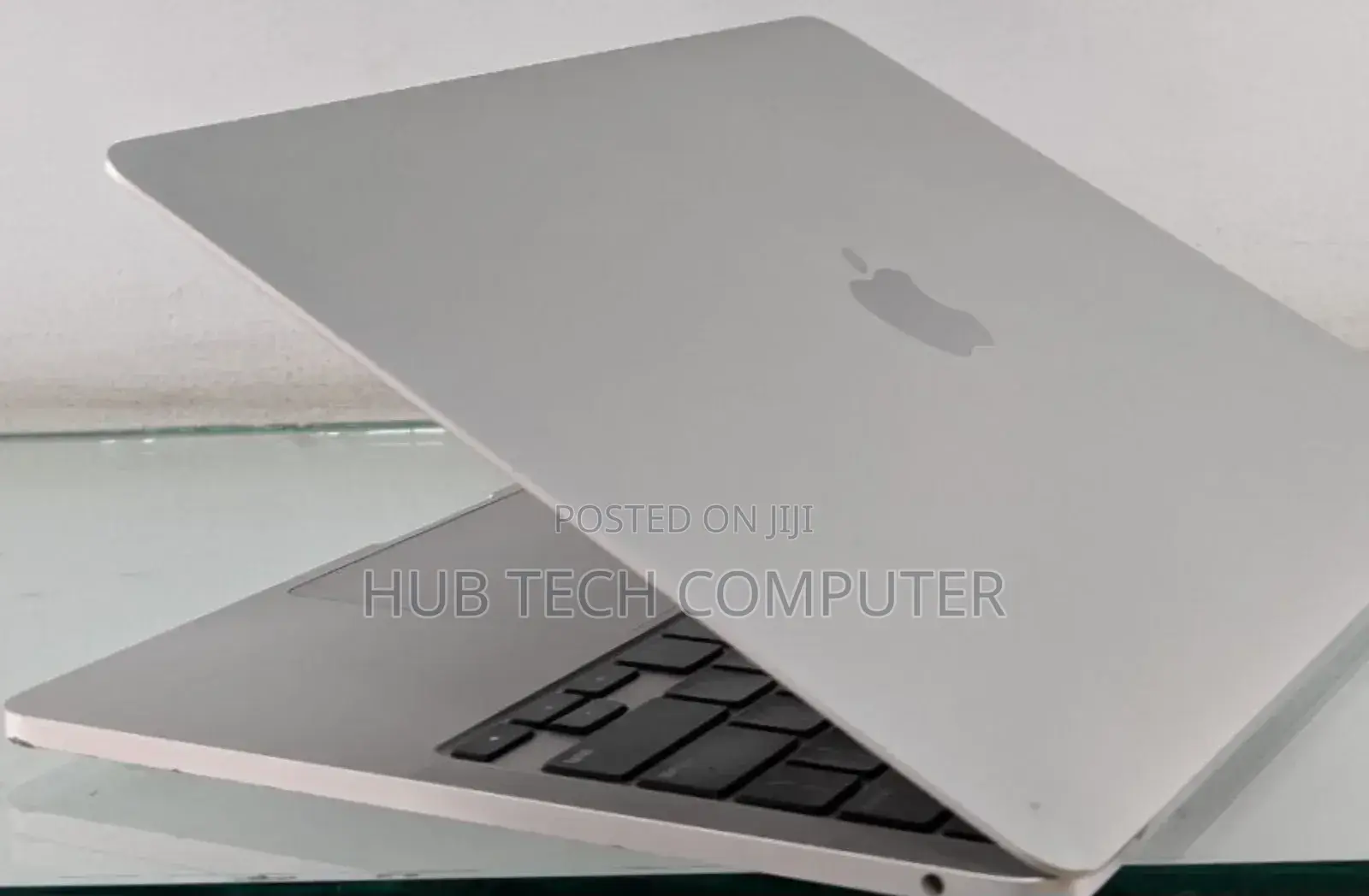 New Laptop Apple MacBook Pro 2022 M2 8GB Intel Core M2 SSD 256GB