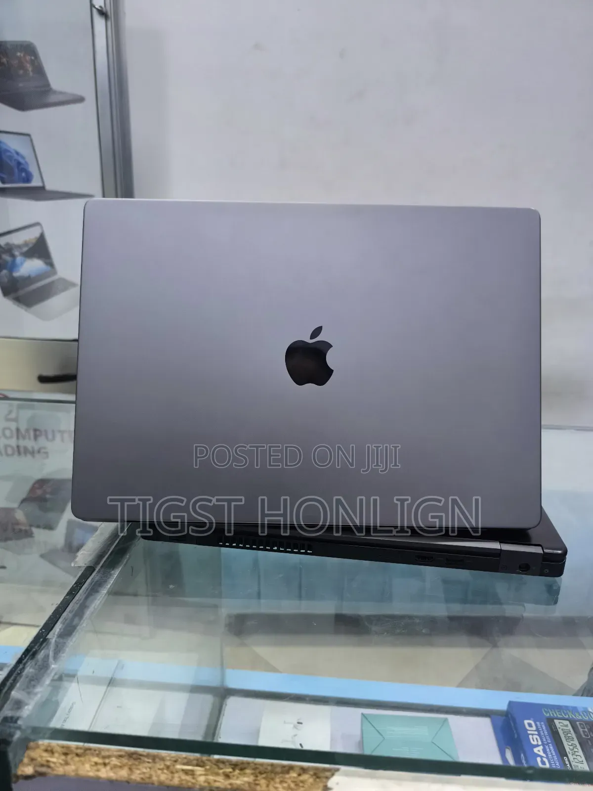 New Laptop Apple MacBook Pro M1 32GB Apple M1 Pro SSD 1T