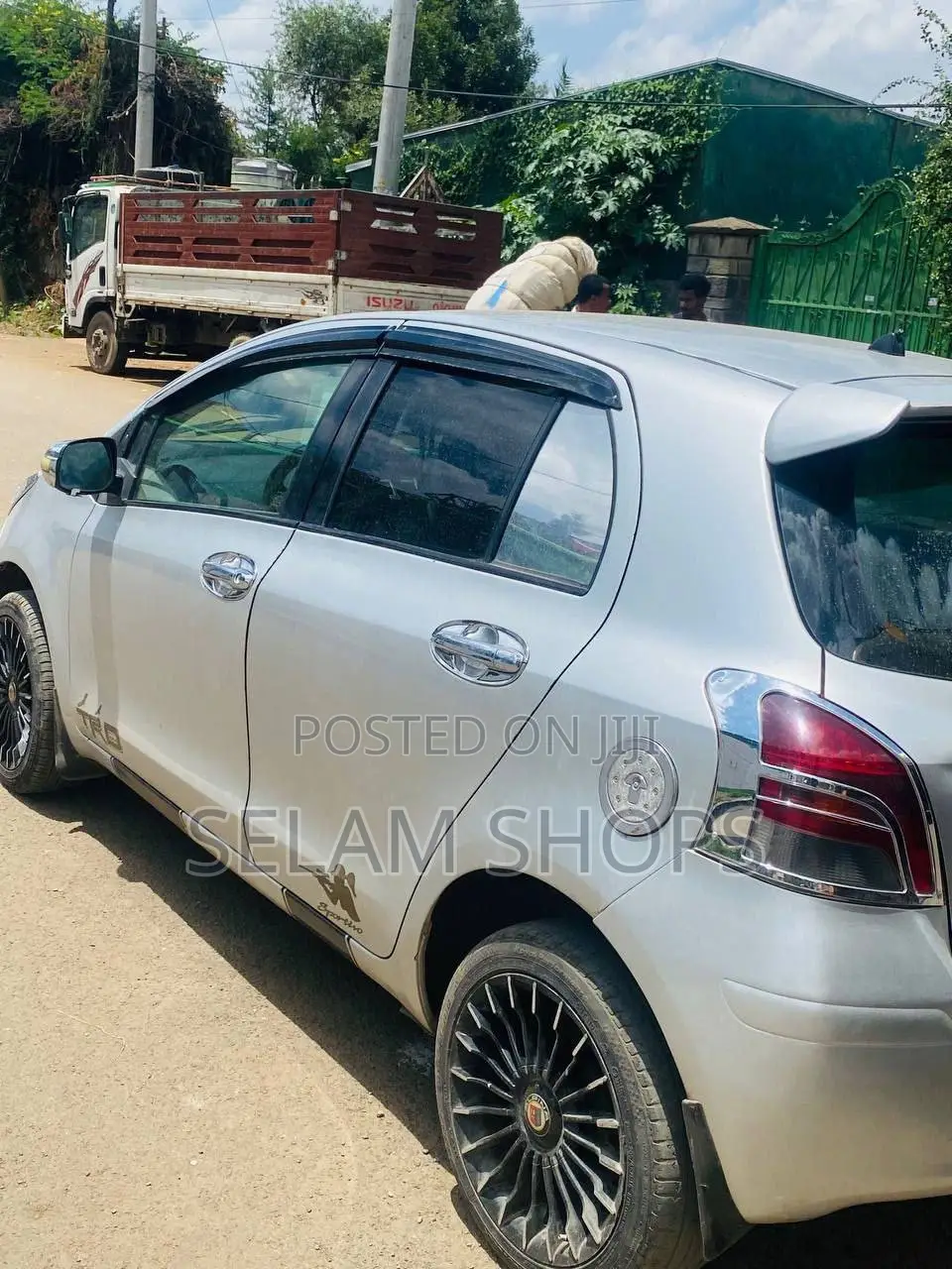 Toyota Yaris 2010 Silver
