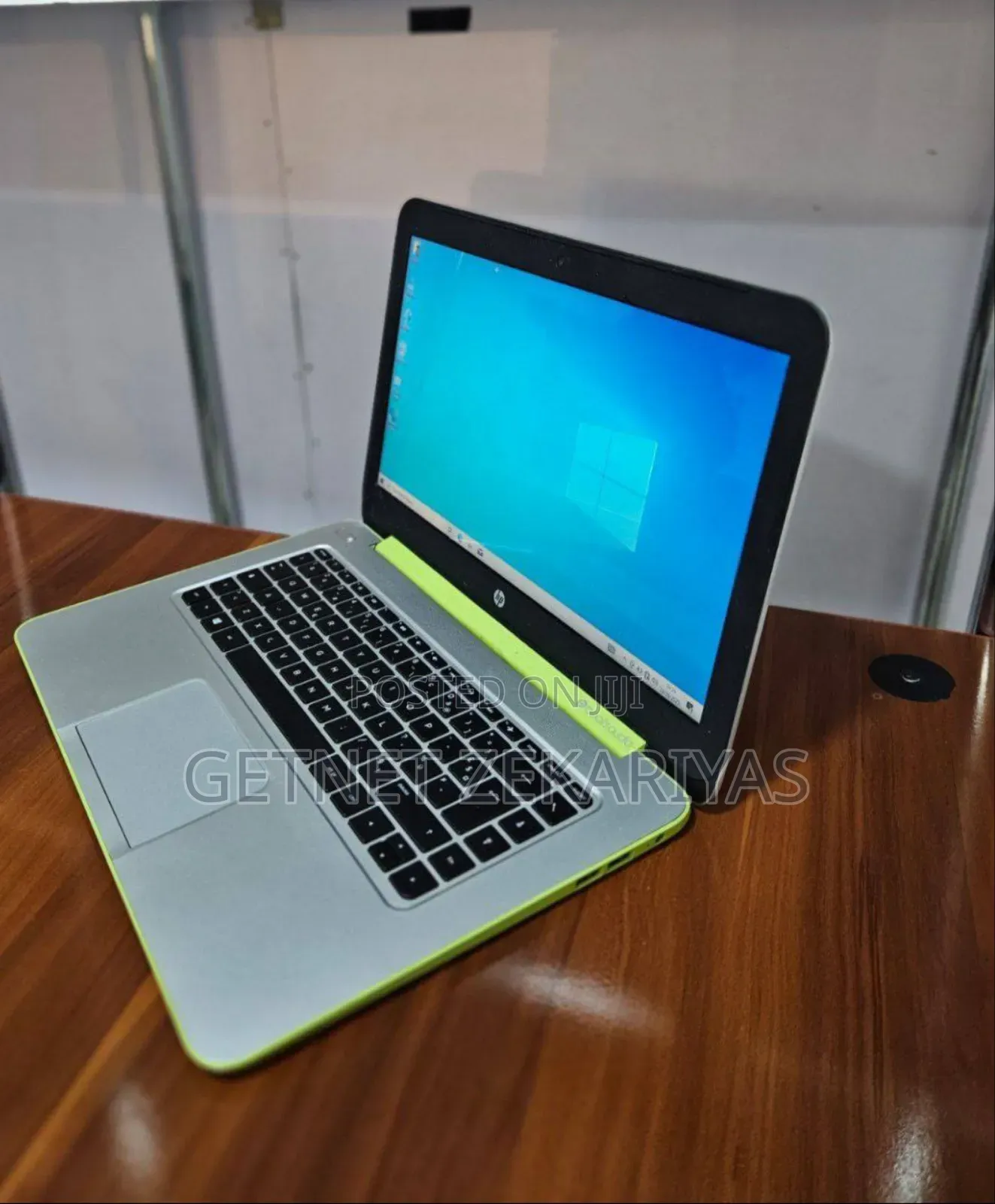 New Laptop HP Stream Notebook 2GB Intel Pentium SSD 72GB