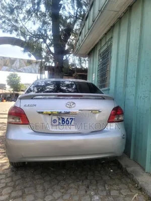 Toyota Yaris 2009 Silver