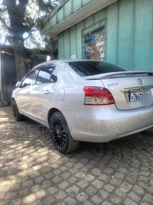 Toyota Yaris 2009 Silver