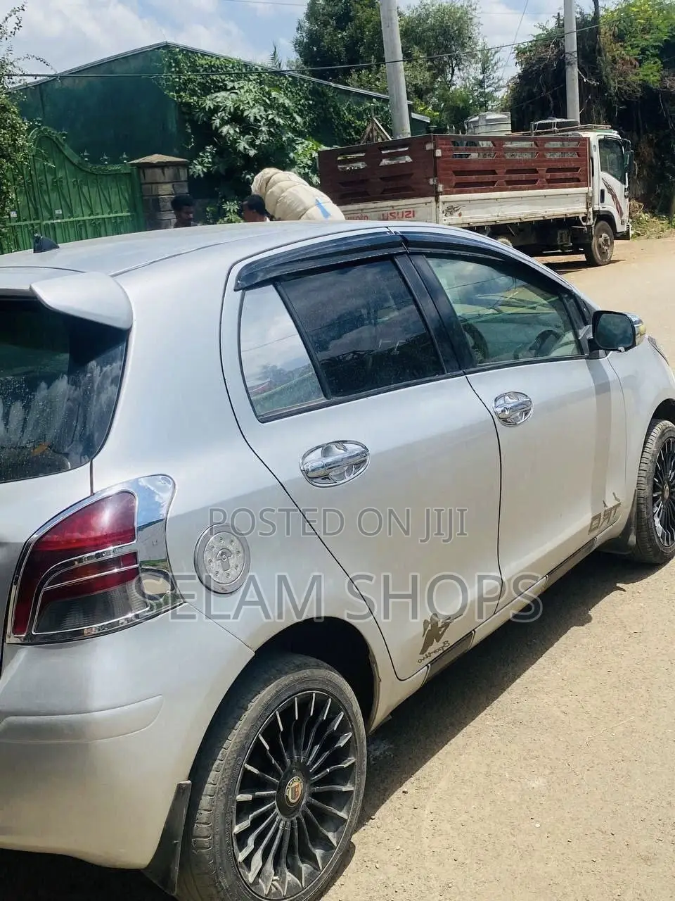 Toyota Yaris 2010 Silver