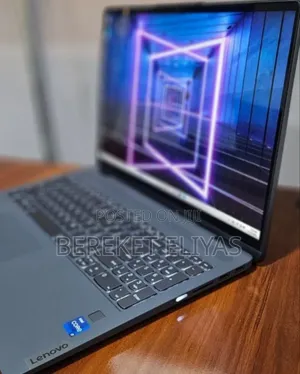 Photo - New Laptop Lenovo Yoga 7i 16GB Intel Core i7 SSD 512GB