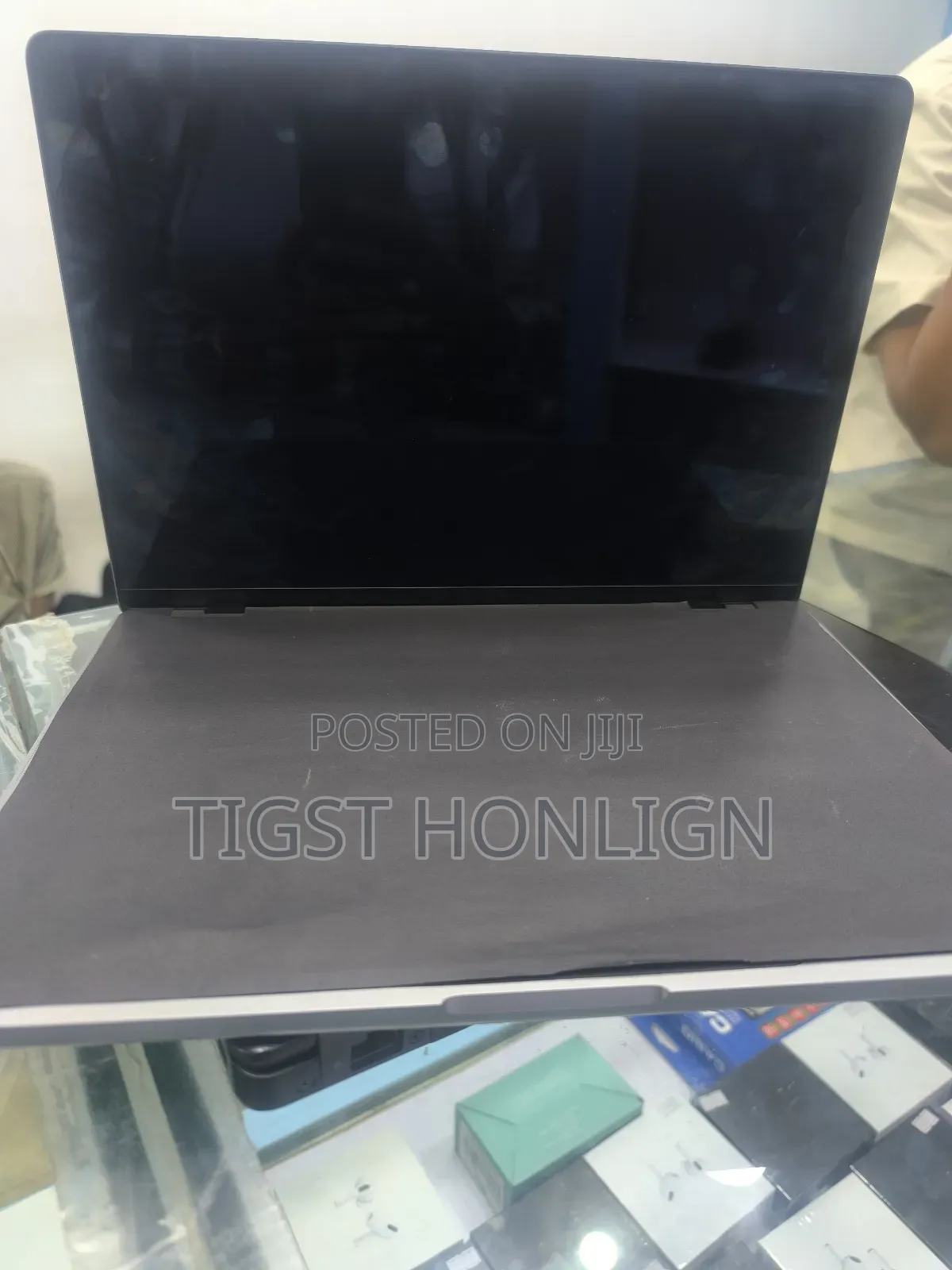 New Laptop Apple MacBook Air 2011 16GB Apple M1 SSD 256GB