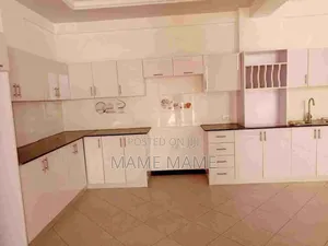 5bdrm House in Addis Abeba, Bole for sale