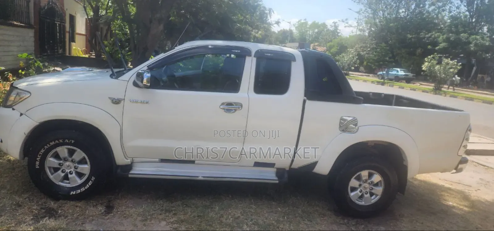 Toyota Hilux 2.5 D-4D 4X4 SRX 2010 White