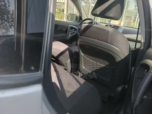 Toyota RAV4 2012 Silver