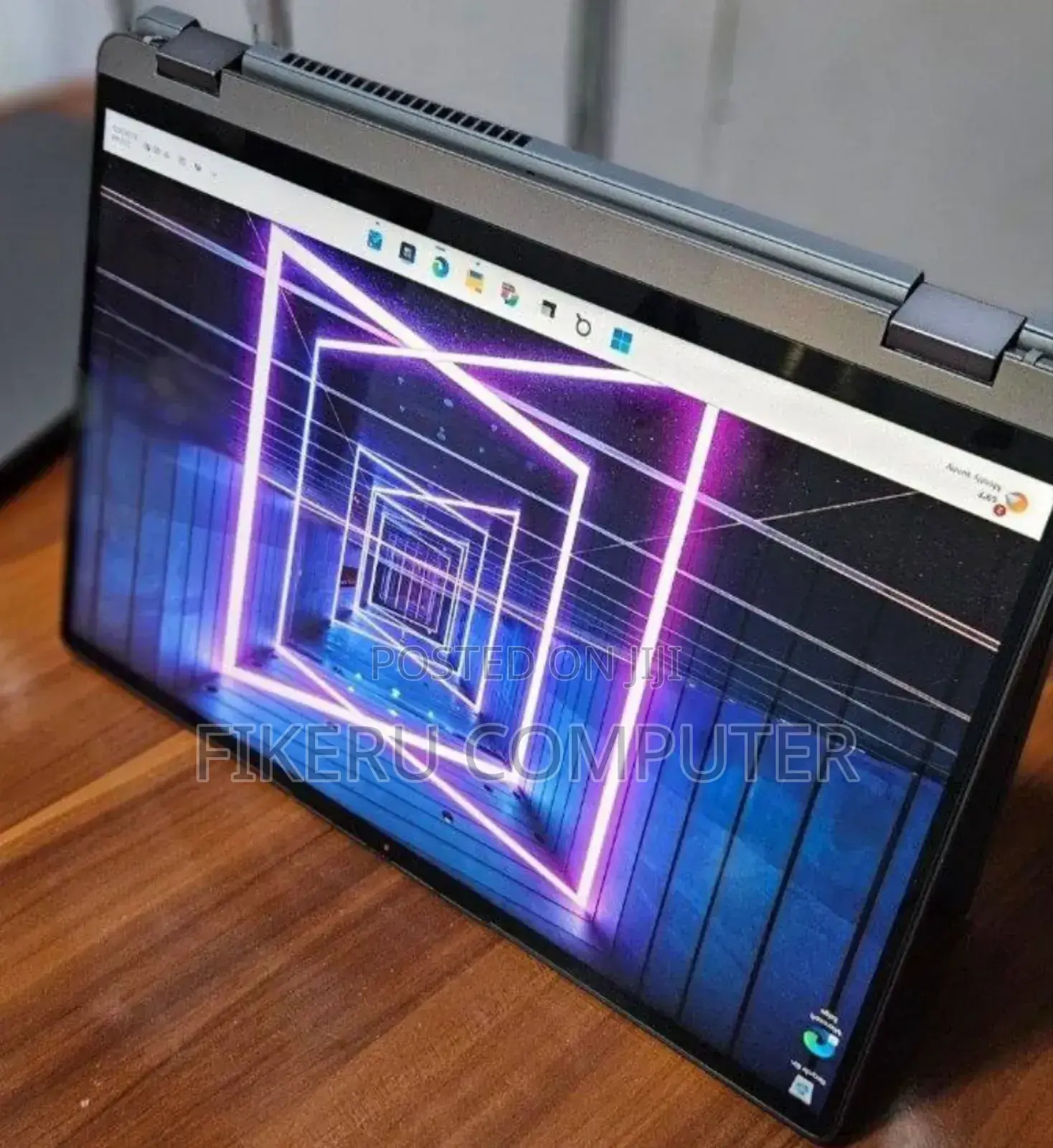 New Laptop Lenovo Yoga 7i 16GB Intel Core I7 SSD 512GB