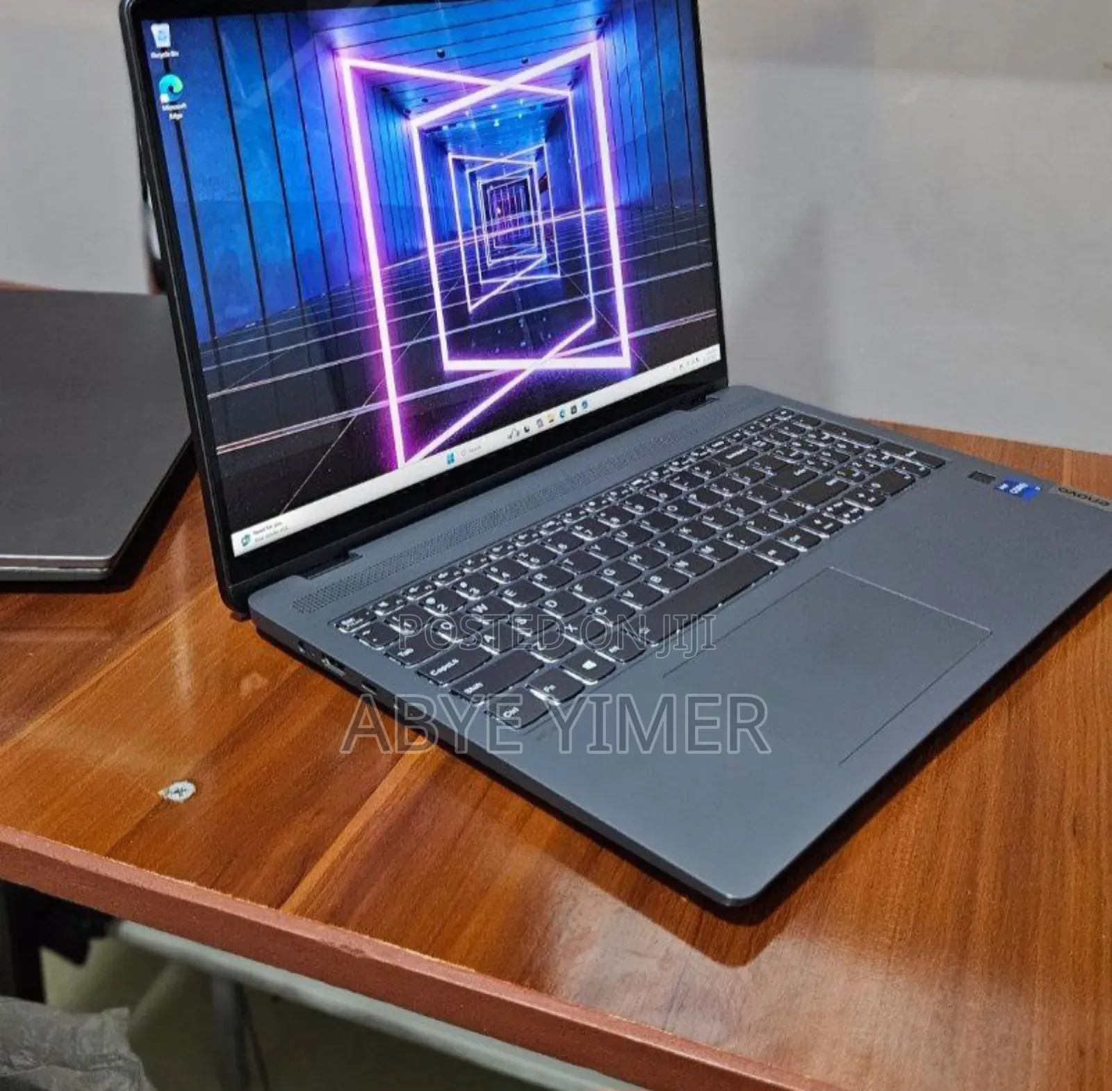 New Laptop Lenovo Yoga 7 15ITL5 16GB Intel Core I7 SSD 512GB