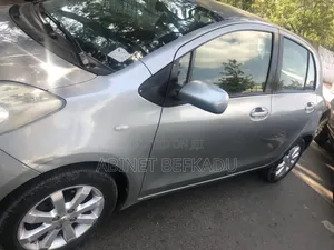 Toyota Yaris 2009 Gray