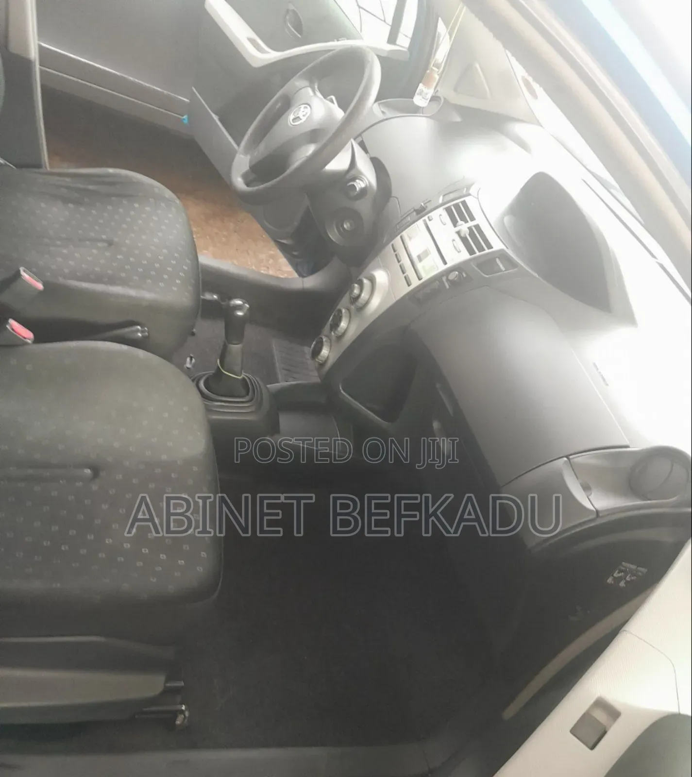 Toyota Yaris 2009 Gray