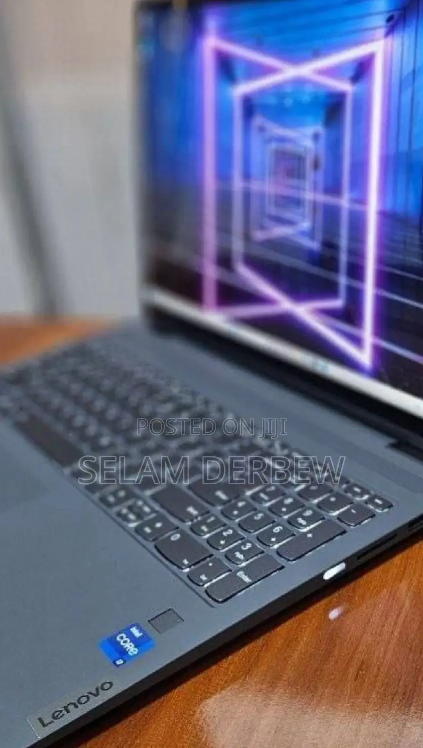 New Laptop Lenovo Yoga 7i 16GB Intel Core I7 SSD 512GB