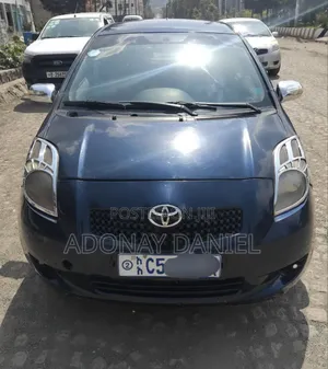 Photo - Toyota Yaris 1.0 C 2005 Blue