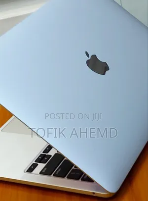 New Laptop Apple MacBook Pro M1 8GB AMD A8 SSD 512GB