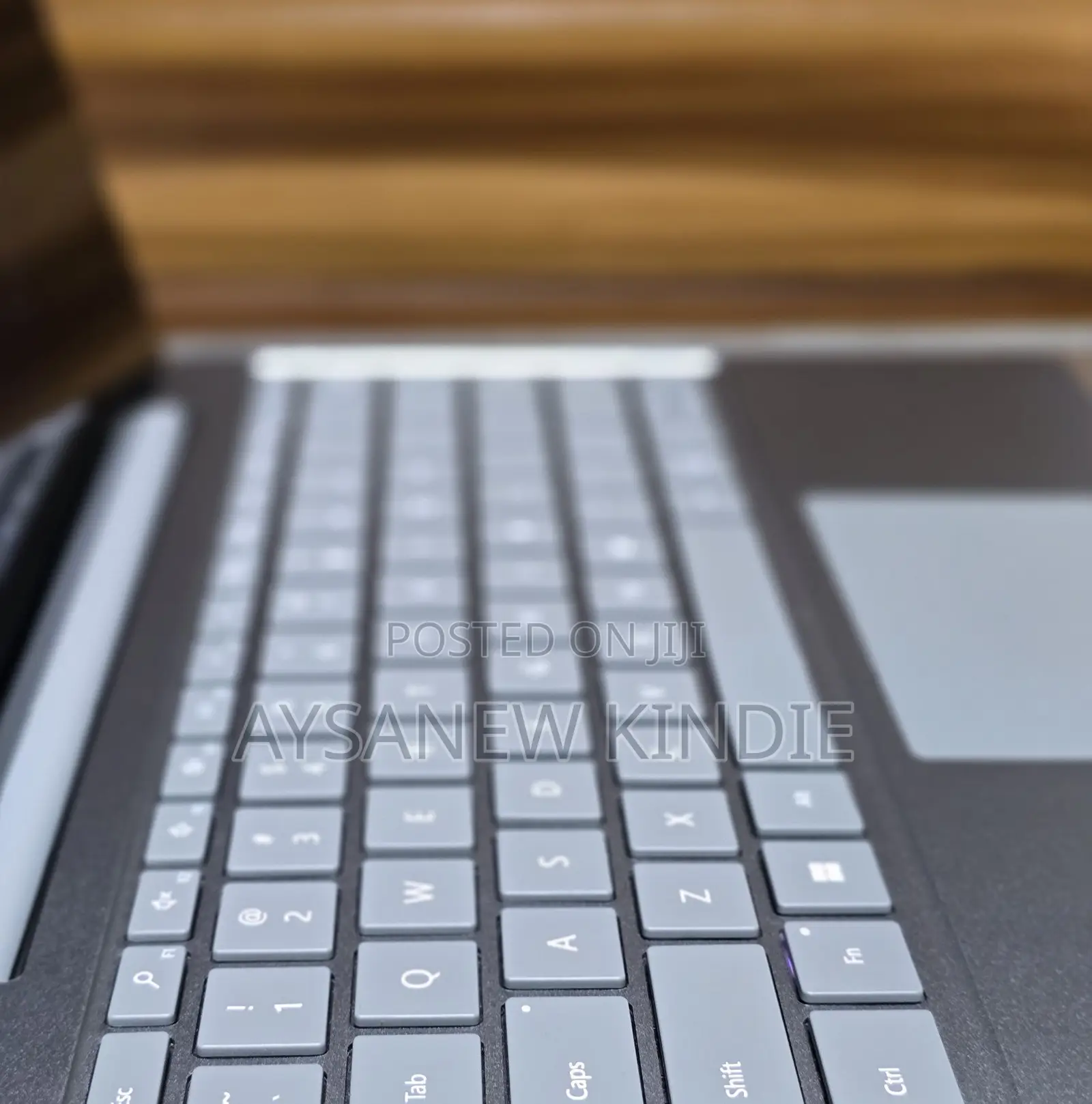 New Laptop Microsoft Surface 8GB Intel Core I5 SSD 256GB