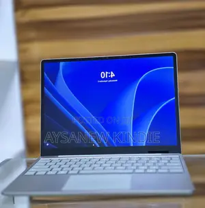 Photo - New Laptop Microsoft Surface 8GB Intel Core I5 SSD 256GB
