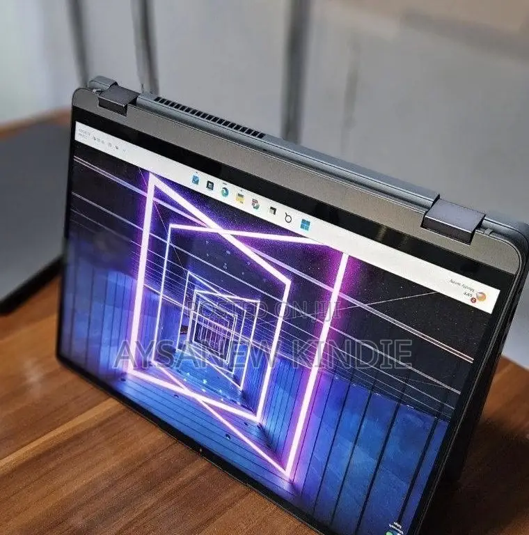 New Laptop Lenovo Yoga 7i 16GB Intel Core I7 SSD 512GB