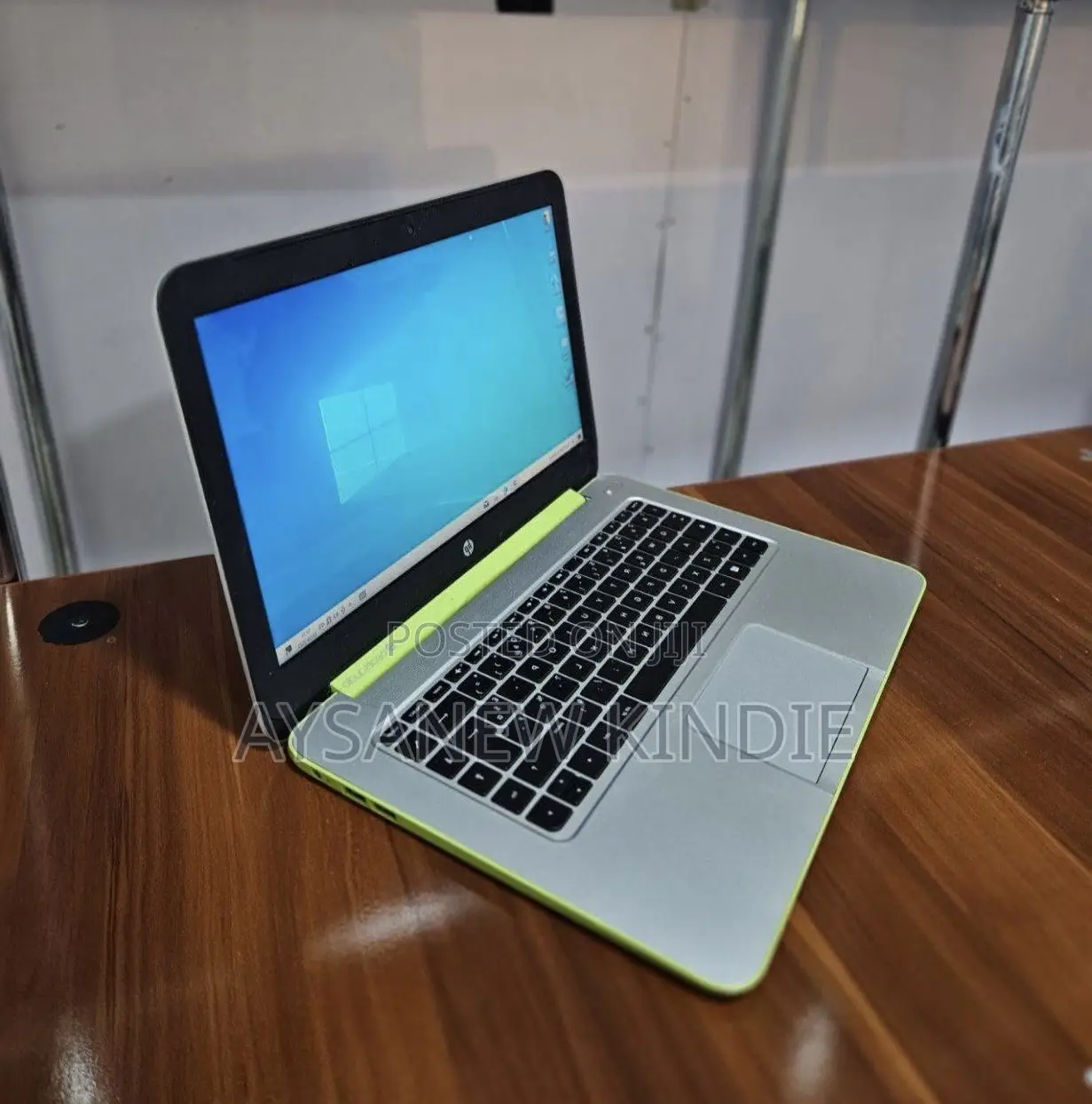 New Laptop HP Stream Notebook 2GB AMD Ryzen SSD 60GB