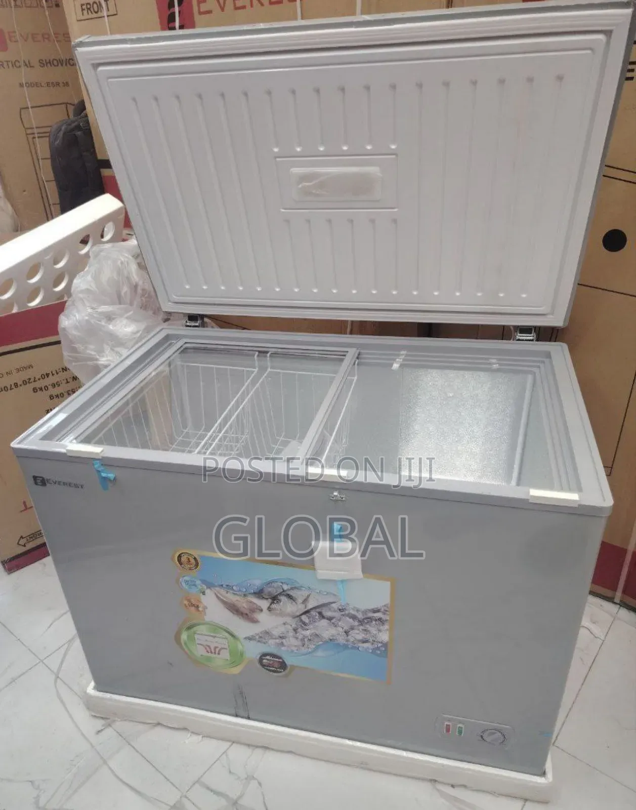 Chiest Frezer 420litre Everest