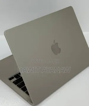 New Laptop Apple MacBook Air 2025 M4 13-Inch 16GB Apple M4 SSD 256GB