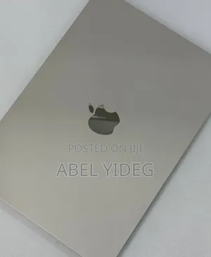 Photo - New Laptop Apple MacBook Air 16GB Apple M3 SSD 256GB