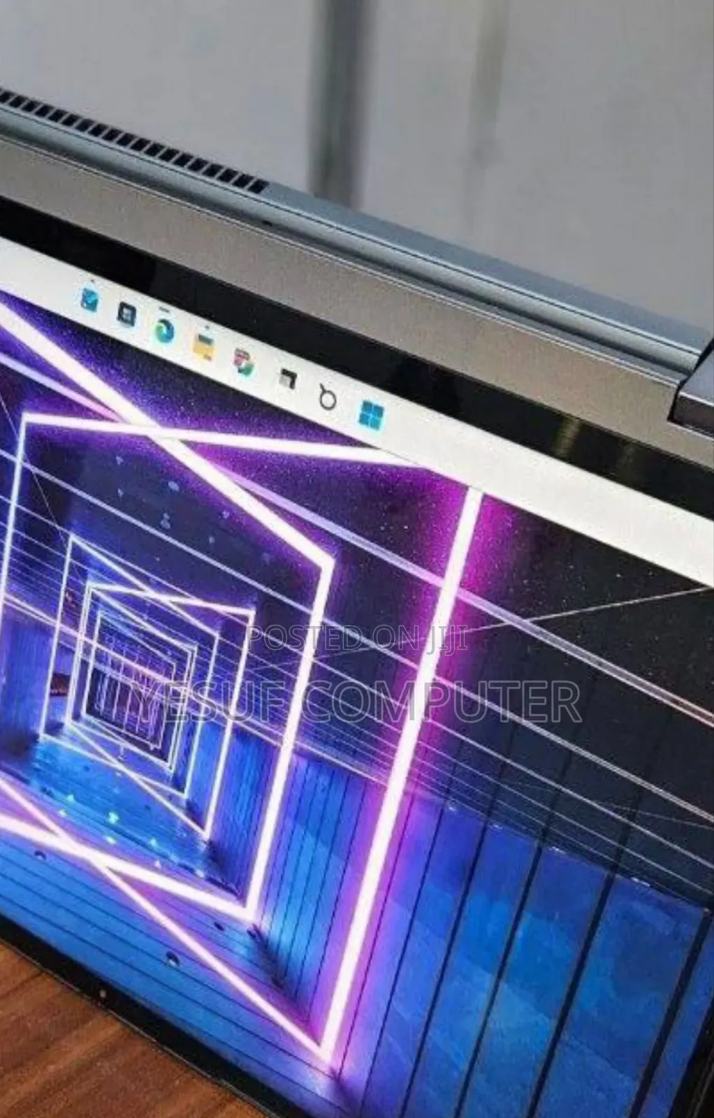 New Laptop Lenovo Yoga 7i 16GB Intel Core I7 SSD 512GB