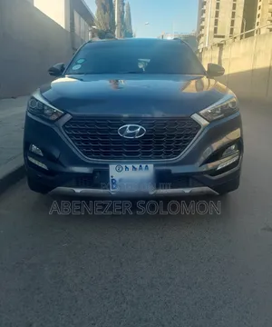 Photo - Hyundai Tucson 2017 Gray