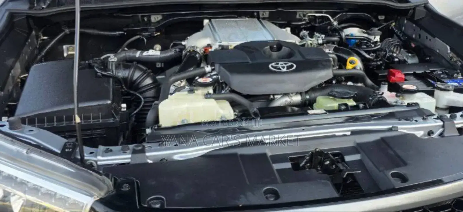 Toyota Hilux 2020 Gray